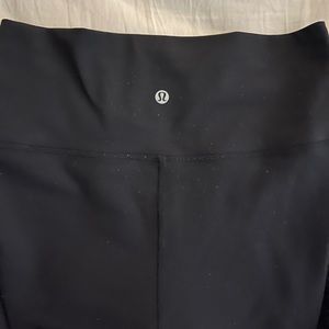 black lululemon leggings